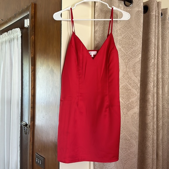 Red dress from Revolve - Picture 3 of 6